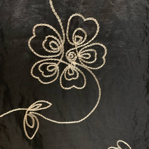 EUC Dress Barn Collection Black Cocktail Dress withh Embroidery Detail - Picture 6 of 7